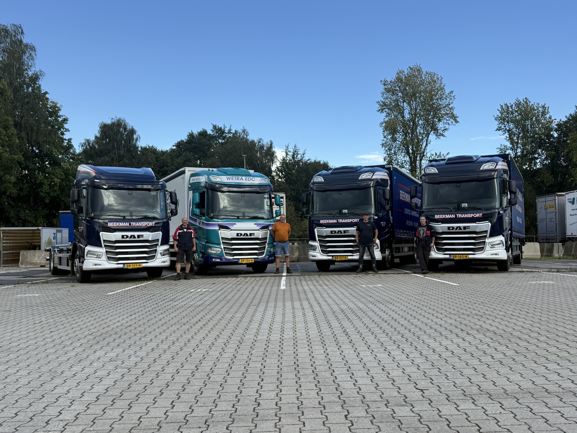 Alle trucks met chauffeurs.jpg